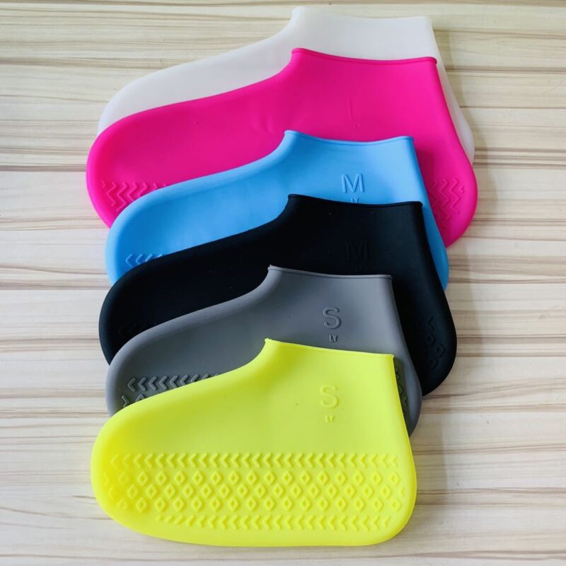 Silicone Shoe Cover Waterproof Rainproof Anti-slip Sleeve - Image 4