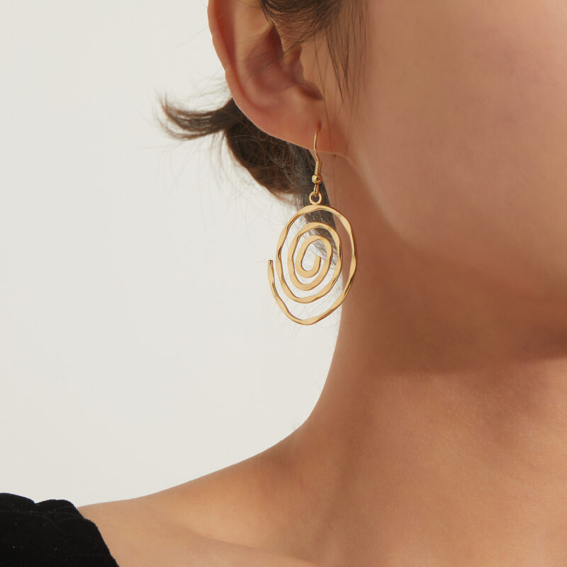 Creative hollow circular vortex earrings for women - Image 7