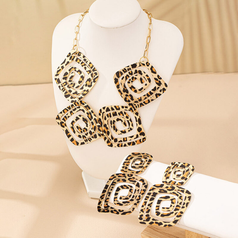 Geometric Trend Circle Spiral Texture Leopard Print Stud Earrings Necklace Suit - Image 4